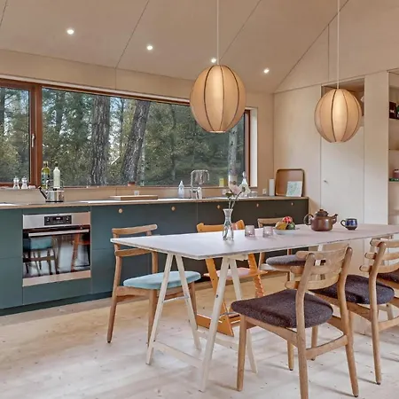 Stunning In With Kitchen *